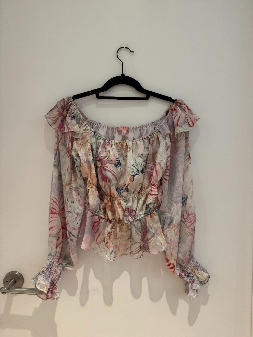 GUESS Floral Off Shoulder Peplum Blouse Romantic Cottagecore Top XS
